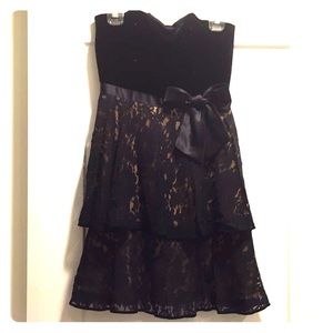 Laundry by Shelli Segal Black/Gold Cocktail Dress